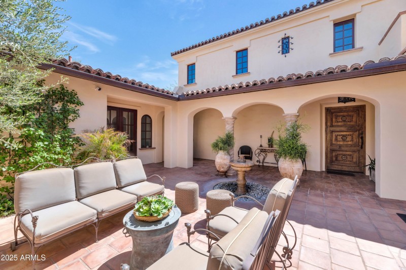 4949 E Lincoln Dr-print-004-009-TOD7398-