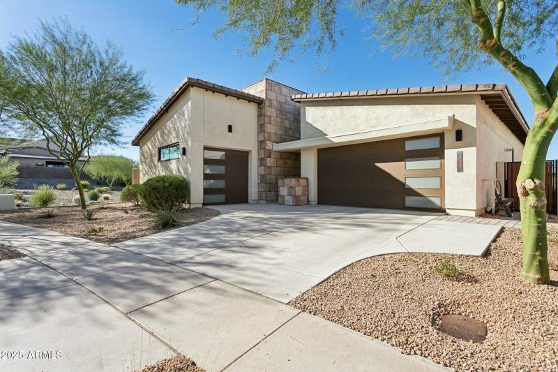 1 car garage could serve many uses