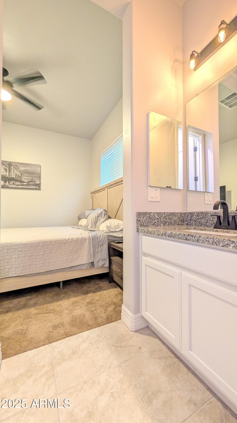 2nd Bath Jack and Jill (3)