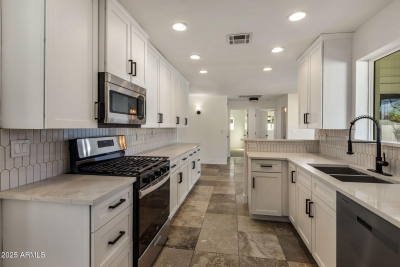 14-web-or-mls-D46A0842 copy