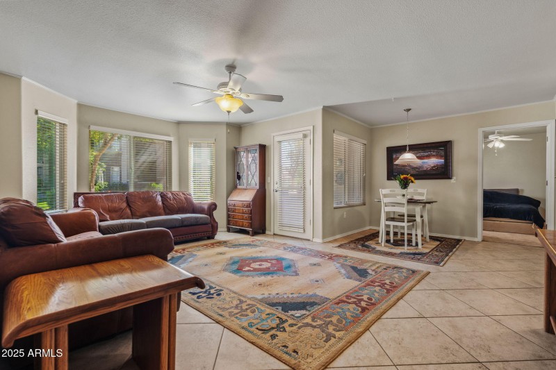 14-web-or-mls-17017 N 12th St 1002 Done-