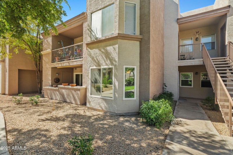 1-web-or-mls-17017 N 12th St 1002 Done--