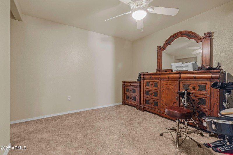 24-web-or-mls-17017 N 12th St 1002 Done-