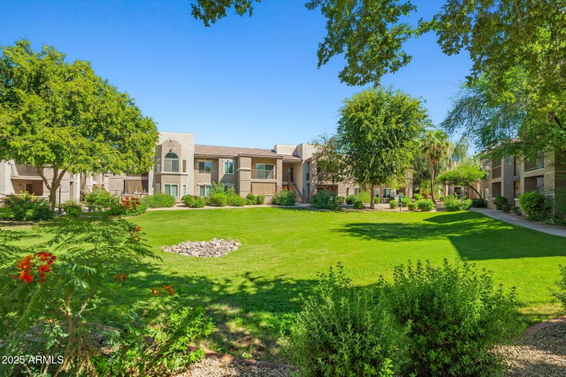 50-web-or-mls-17017 N 12th St 1002 Done-