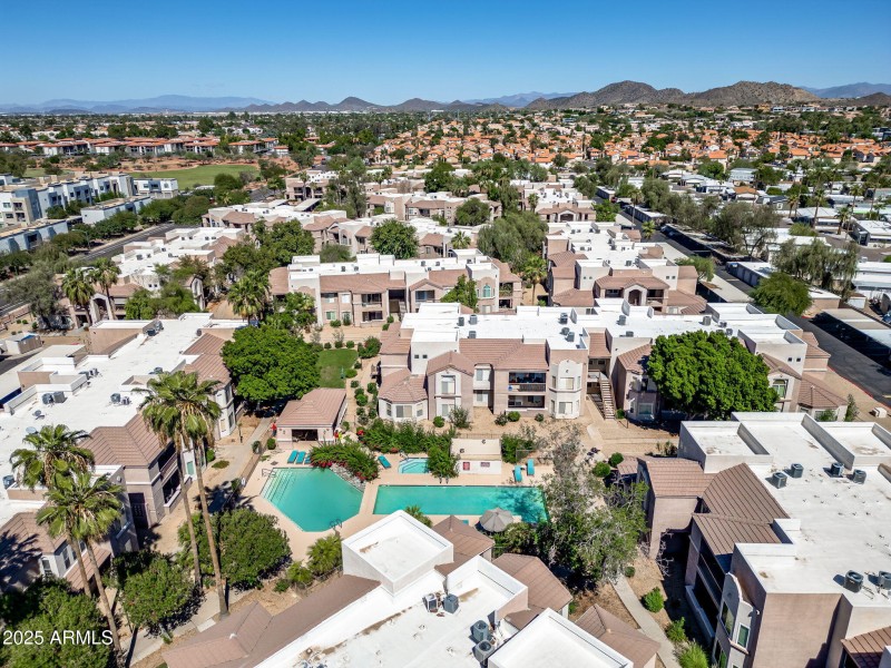 57-web-or-mls-17017 N 12th St 1002 Aeria