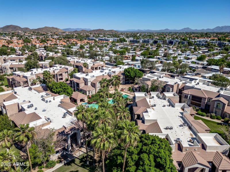 56-web-or-mls-17017 N 12th St 1002 Aeria