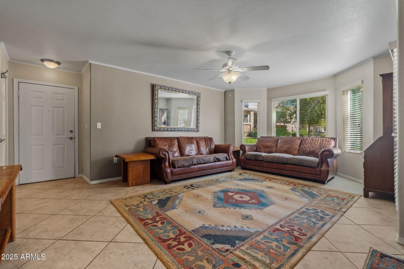 6-web-or-mls-17017 N 12th St 1002 Done--