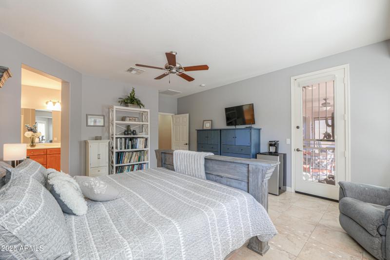 Master w/door to backyard