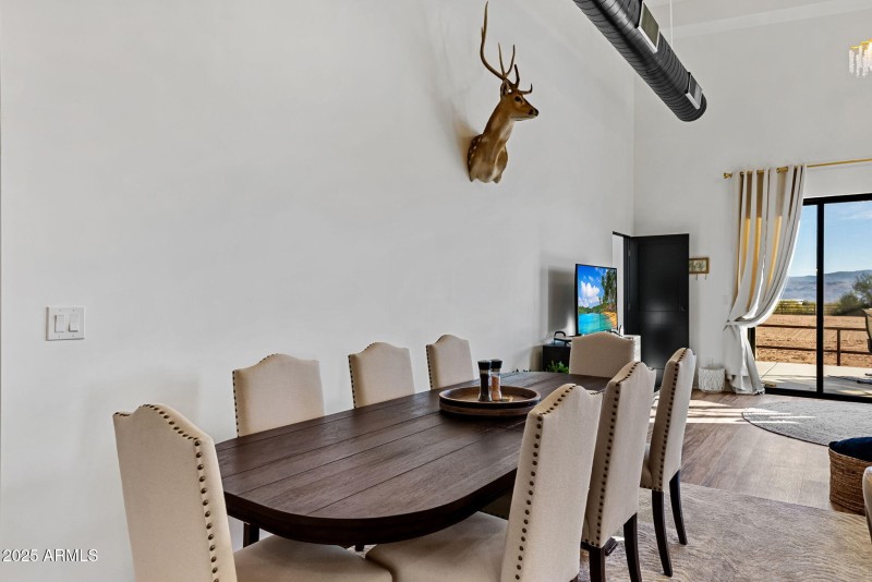 15-web-or-mls-14537-e-windstone-trail