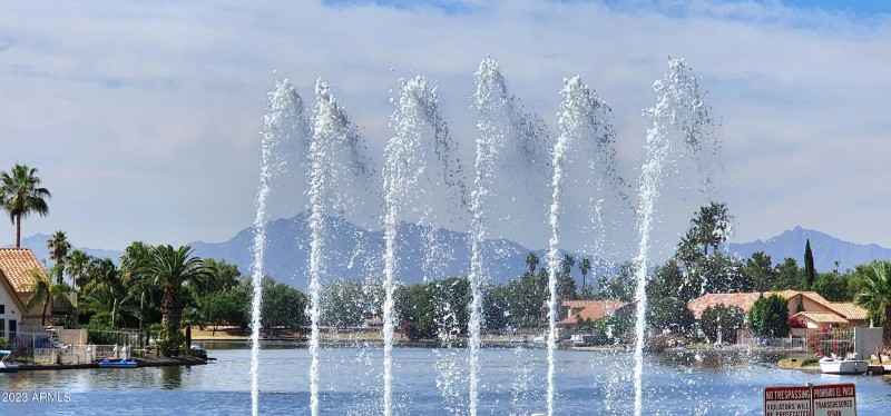 Garden Lakes close up water