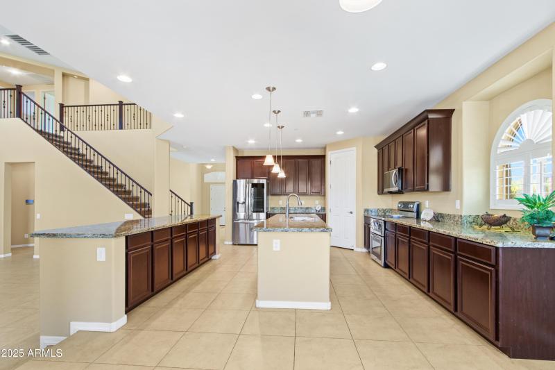 Kitchen 2-SS Appliances