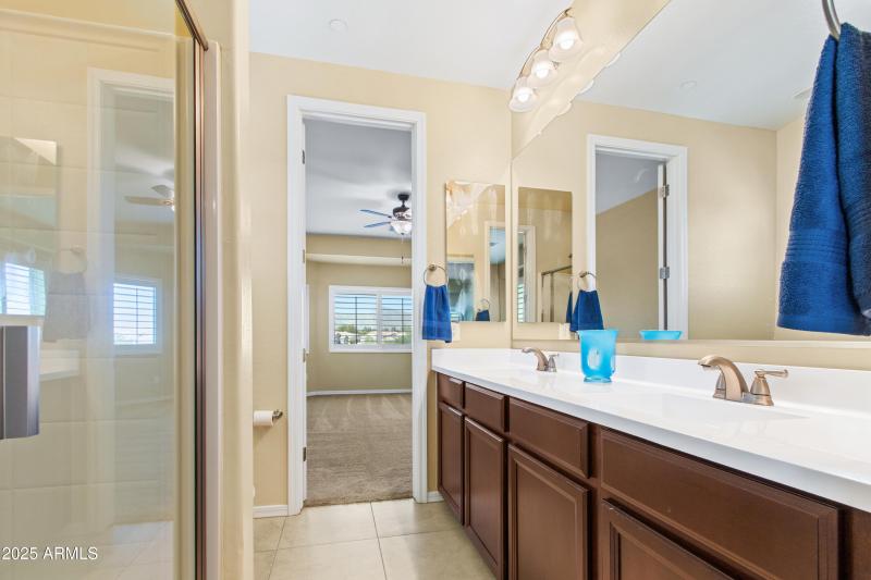 Jack N Jill Bathroom