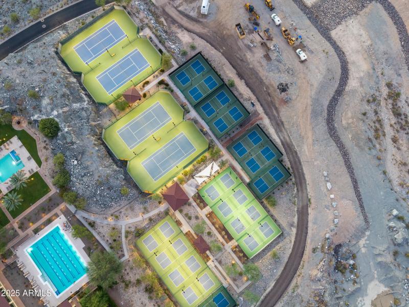 DJI_20251002182358_0283_D