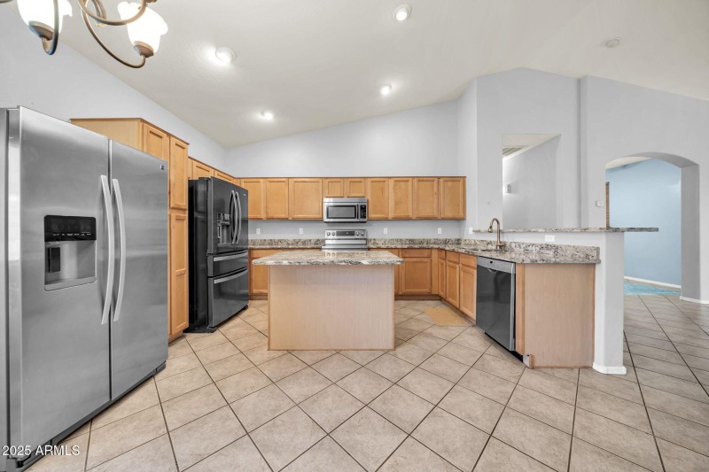 17018 W Tonbridge St-12