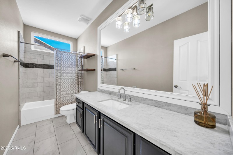 5417 E Anderson Dr-37