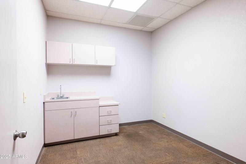 Suite 113-End Cap