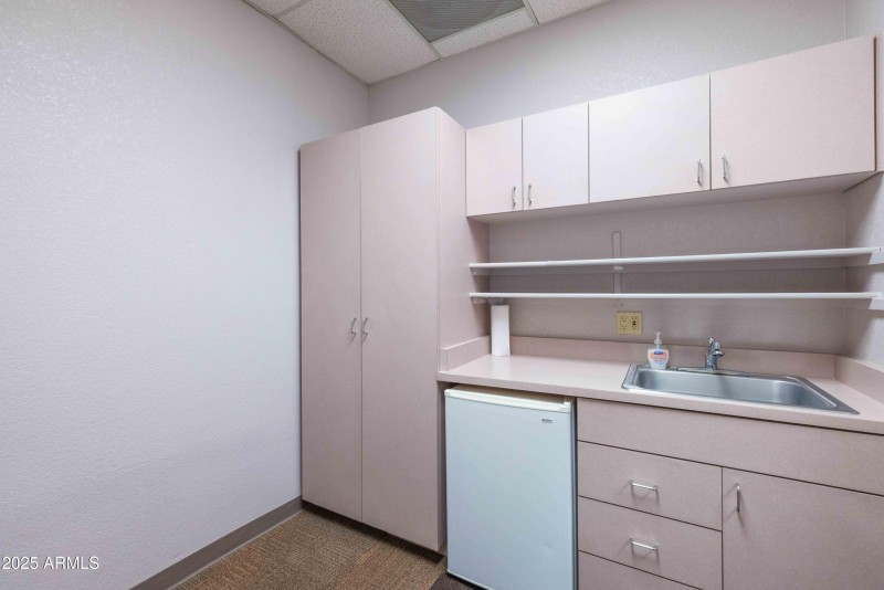 Suite 113-End Cap