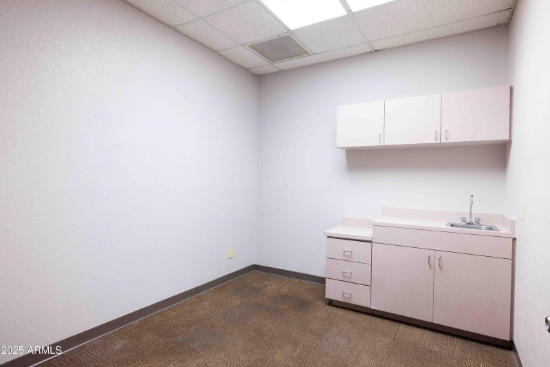 Suite 113-End Cap