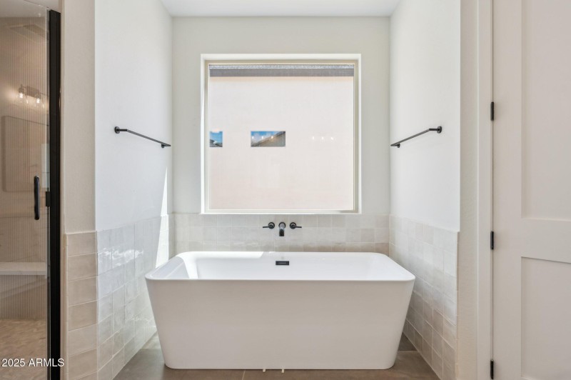 25-web-or-mls-13653-e-aloe-vera-dr