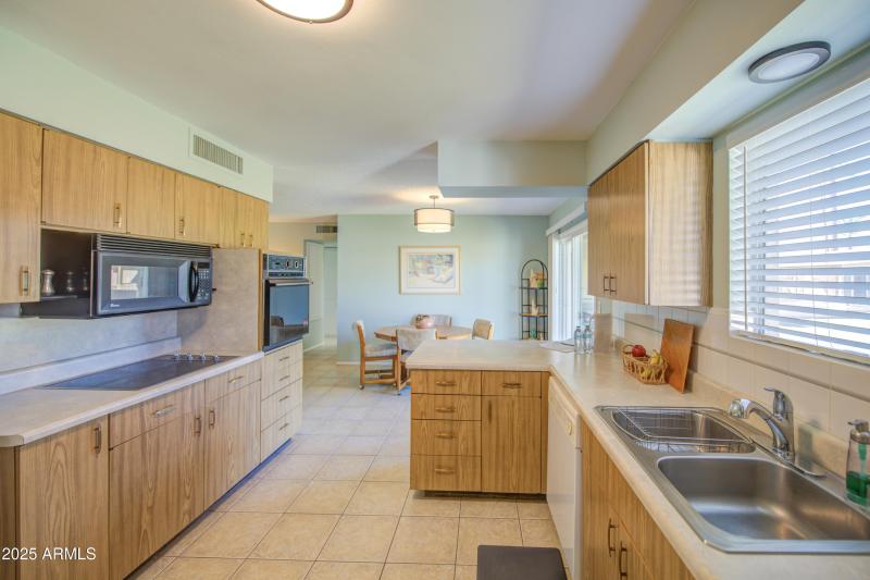 Kitchen 4
