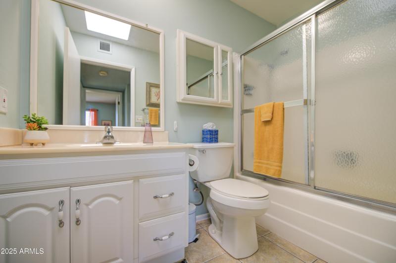 Bath Room 2-Pic 2