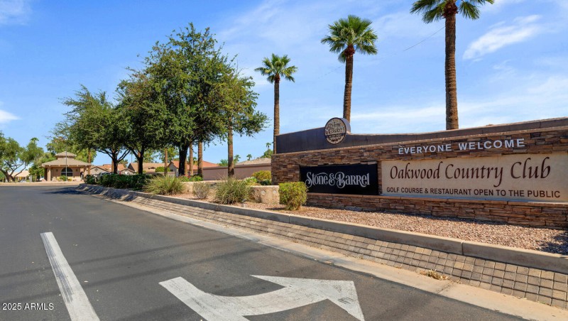 10023 E Arrowvale Dr-large-034-015-10023