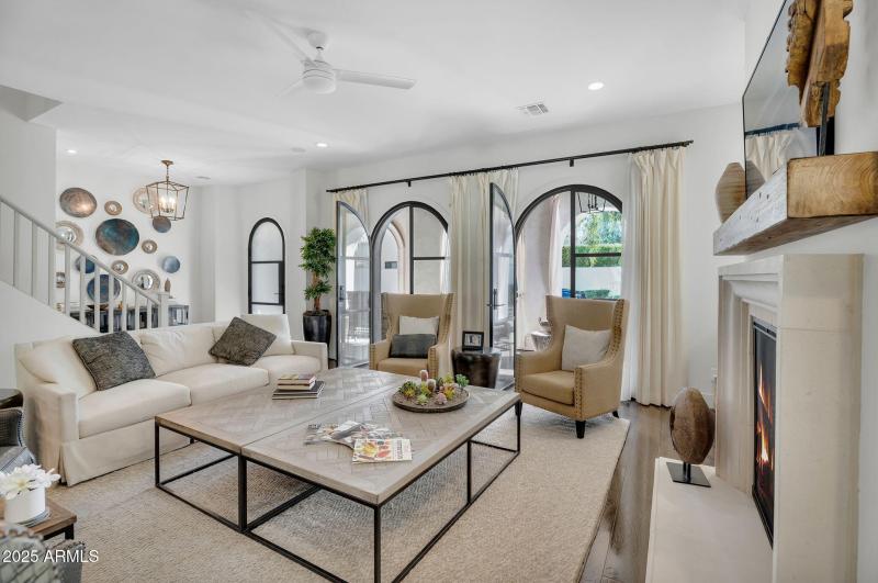 9-web-or-mls-North 39th-11