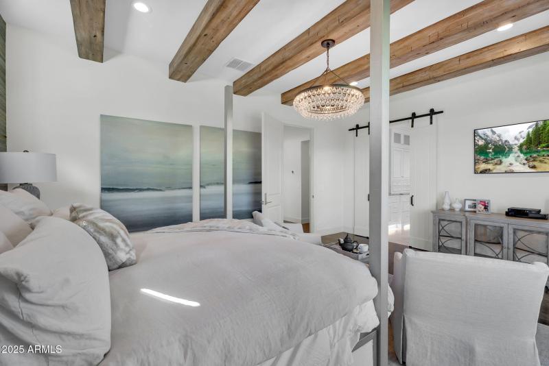 33-web-or-mls-North 39th-32