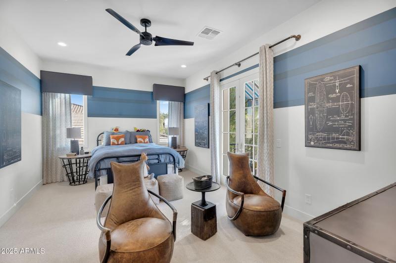 51-web-or-mls-North 39th-54