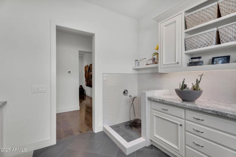 63-web-or-mls-North 39th-29