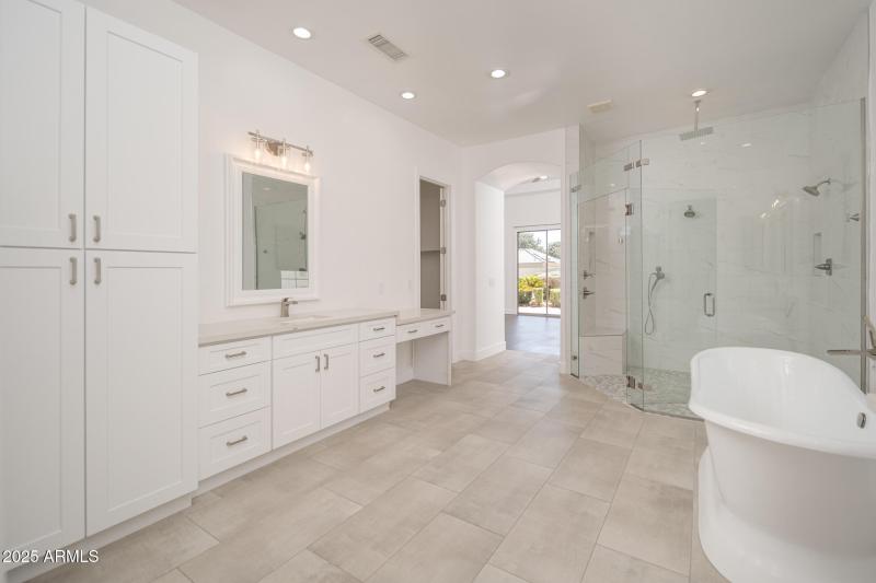 20250930_6439-W-Willow-Ave_21