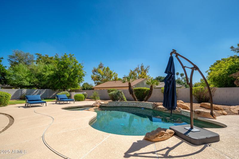 20250930_6439-W-Willow-Ave_41