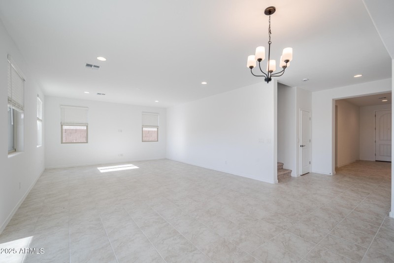 20251002_11988-N-169th-Ave_02