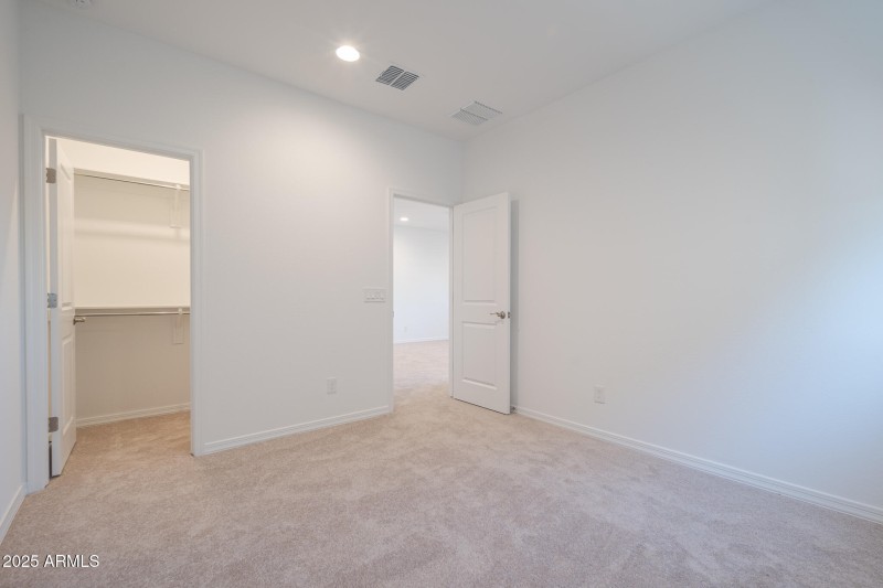 20251002_11988-N-169th-Ave_18