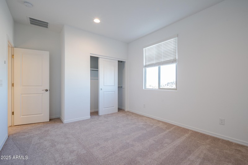 20251002_11988-N-169th-Ave_19