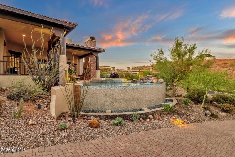 004_infinity Edge Pool