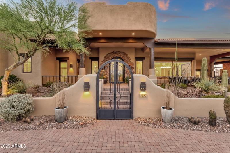 006_Gated Courtyard Entry