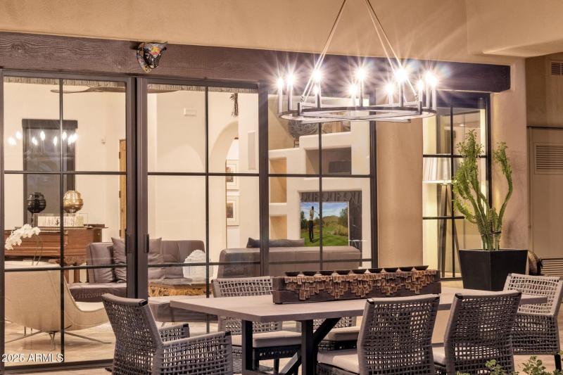 087_Outdoor Dining Patio II