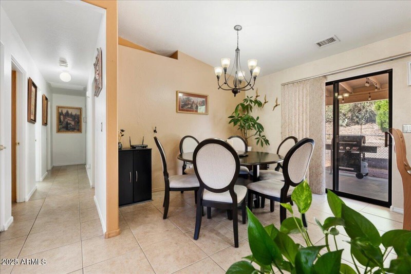 Dining Area & Hallway