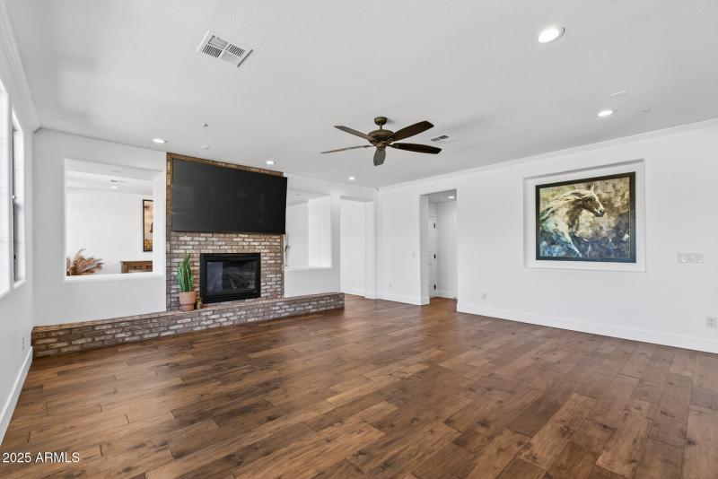 44_3428_N_Park_St44_mls