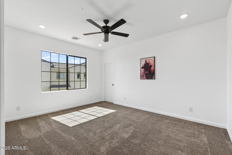 79_3428_N_Park_St79_mls