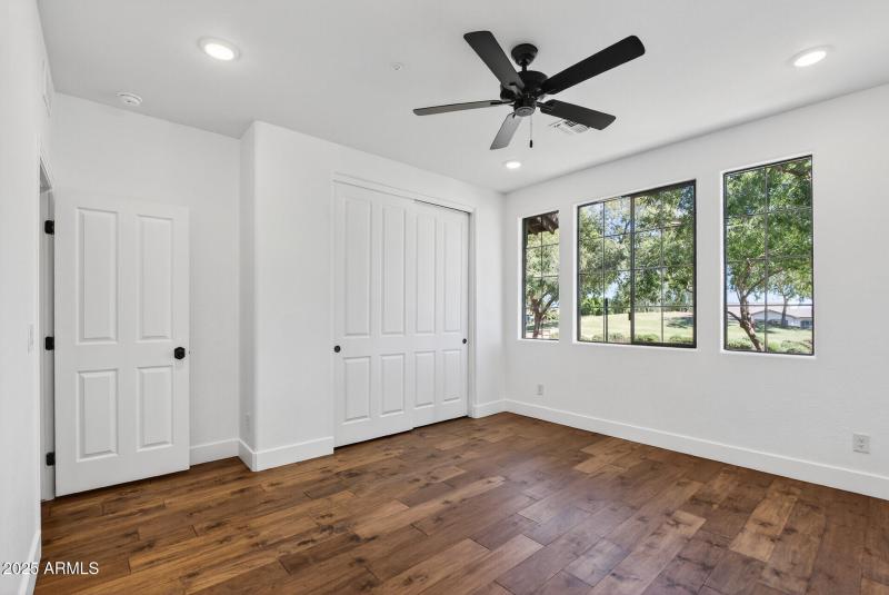 85_3428_N_Park_St85_mls