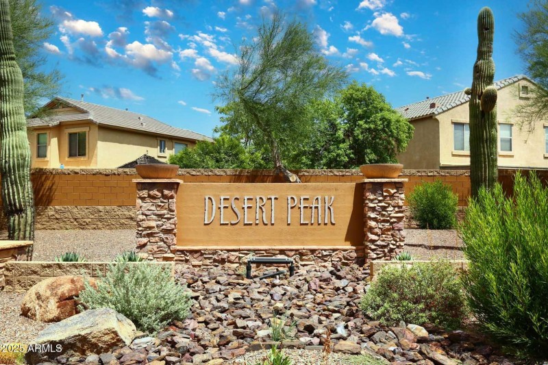 Desert Peak-Sign