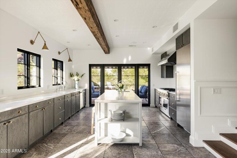 Gourmet Kitchen with Gas Range