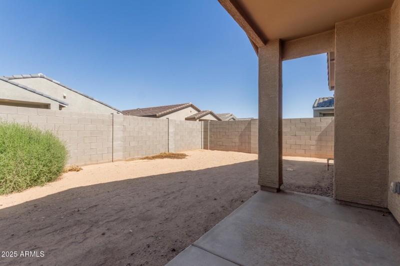 32 - Hayden Rose 3022