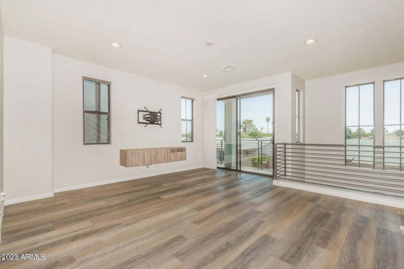 20230513053041619389000000-o