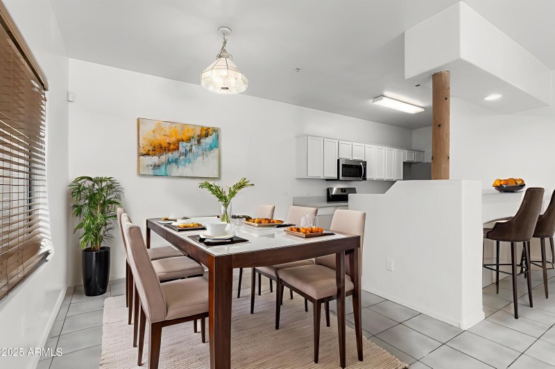 12-Pleasant - Dining Room - Modern - 9