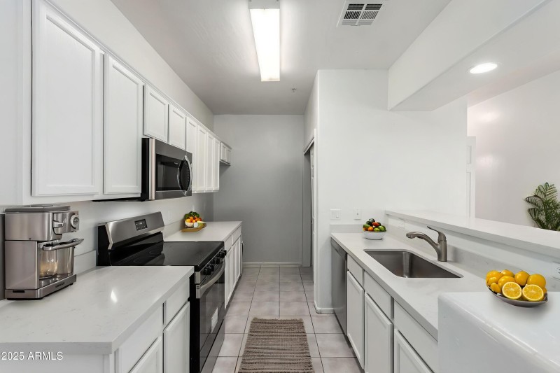 15-Pleasant - Kitchen - Modern - 3