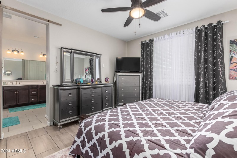 0023-22 - San Miguel