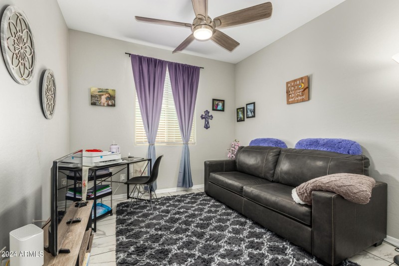 0033-30 - San Miguel